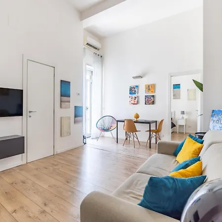 Sun Apartment *